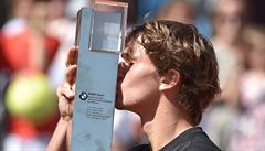 Alexander Zverev slaví triumf na turnaji v Mnichov.