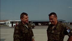 Ale Opata (vpravo) proel adou funkcí od velitele tankové ety, velitele...
