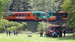 Na eskokrumlovsku se srazily osobní vlaky. Mezi 14 zrannými jsou i dti.