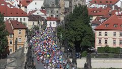 Díky historické atmosfée obliba praského maratonu stále roste.