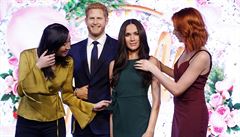 Voskové figuríny prince Harryho a jeho snoubenky Meghan Markle.