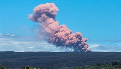 Sopka vykazuje aktivitu prakticky nepetrit od roku 1983, v 90. letech láva z...