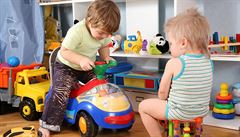 Hračky pro malé děti by měly být bezpečnější, vláda chce omezit použité chemické látky