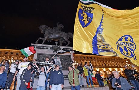 Fanouci Juventusu slaví mistrovský titul.