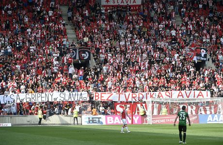 Reakce fanouk Slavie na dn ve veden Slavie, CEFC a kolem Tvrdka