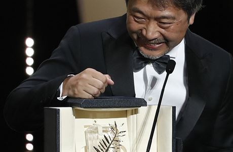Hlavn hvzda veera, japonsk reisr Hirokazu Koreeda, s trofej za film...