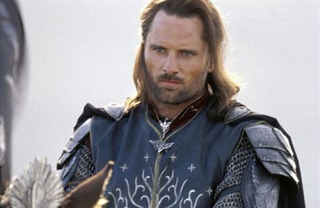 Viggo Mortensen jako Aragorn. Snmek Pn prsten: nvrat Krle (2003).