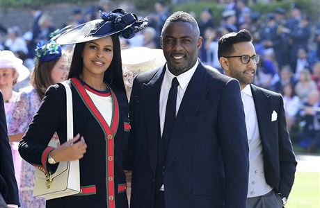 Idris Elba and Sabrina Dhowreov dorazili k hradu Windsor.