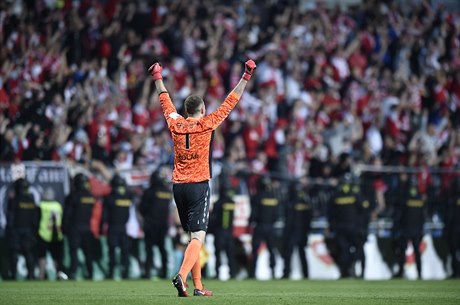 Finále eského fotbalového poháru MOL Cup Slavia Praha - FK Jablonec. Branká...