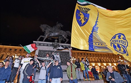 Fanouci Juventusu slaví mistrovský titul.