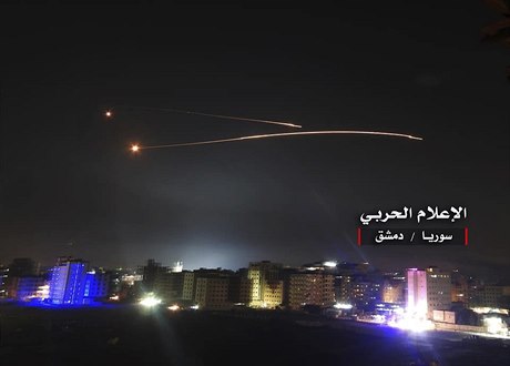 Rakety nad syrským Damaškem (ilustrační foto).
