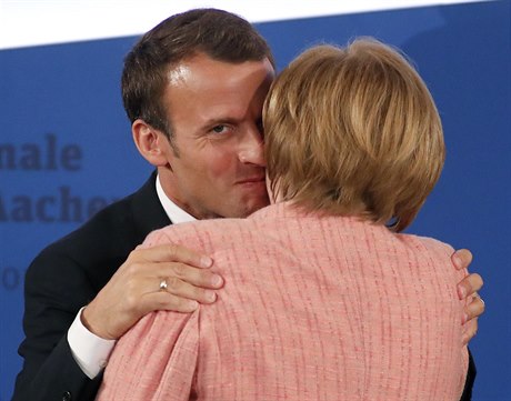 Emmanuel Macron a Angela Merkelová.