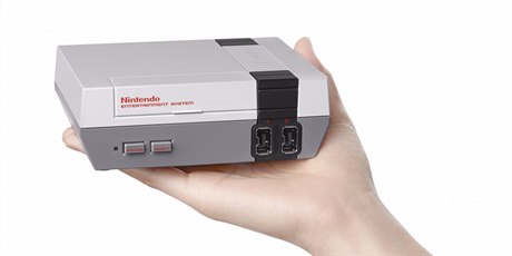 Retro konzole Nintendo Entertainment System Classic se na konci ervna podruhé...