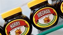 Briská pomazánka Marmite prodává speciální edici Meghan a Harry u příležitosti...