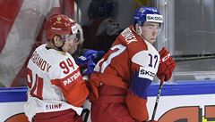 MS v hokeji 2018, esko vs. Rusko. Zleva Alexandr Barabanov z Ruska a Filip...