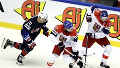 Nick Jensen stíhá Romana �ervenku a Michala Jordána.