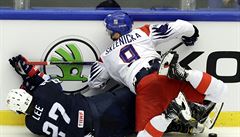 Michal Morav�ík (vpravo) mí�í stejn� jako David Skleni�ka mí�í do Montrealu.