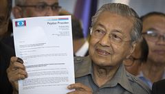 Mahathir Mohamad na tiskové konferenci po vítzství ve volbách.