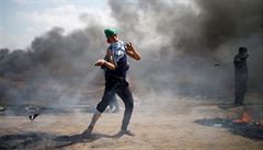 Palestinci proti Izraelcm pouívají praky.