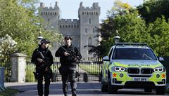 Policie obhlíží hrad Windsor.