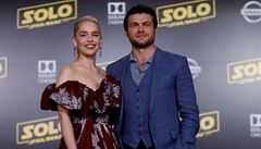 Herci Emilia Clarkeová a Alden Ehrenreich na premiée filmu Solo: A Star Wars...