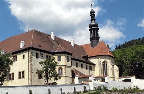 Kadaňský klášter s poutním kostelem Čtrnácti svatých pomocníků