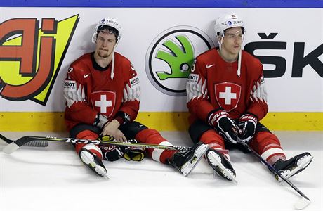 Zklamaní hrái výcarska po finále hokejového MS.