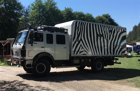 Kamion Mercedes-Benz. Nejvtí expediní speciál zavála na festival náhoda....