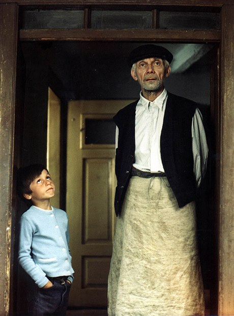Martin Hradílek a Josef Kemr v komedii Na samot u lesa (1976). Reie: Jií...