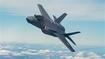 Sthac bombardr F-35. Vrobcem je firma Lockheed Martin.