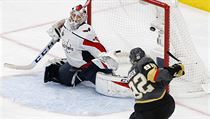 NHL: Nosek rozhodl o výhře Vegas v úvodním finále nad Washingtonem 6:4