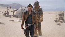 Alden Ehrenreich jako Han Solo. Snmek Solo: Star Wars Story (2018). Reie: Ron...