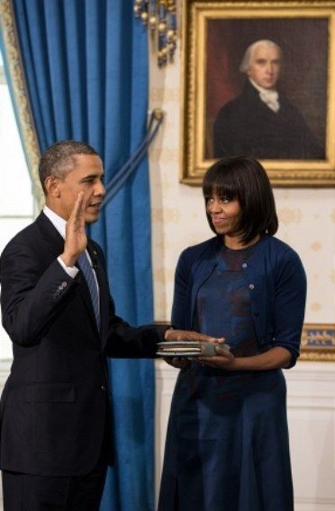 Prvn dma Michelle Obamov dr rodinnou bibli v moment inauguran psahy v...