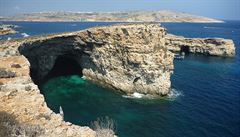 tesy, ztoka, jeskyn, trek, zahrada a laguna. est perliek pelidnn Malty