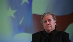 Zjem o koupi denku The Daily Telegraph m i bval poradce Trumpa Steve Bannon