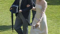Britský princ Harry a jeho novomanelka Meghan se poprvé od svatby oficiáln...