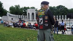 Lidé se seli na Memorial Day u Národního památníku druhé svtové války ve...