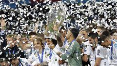Hrái Realu Madrid slaví vítzství v Lize mistr.