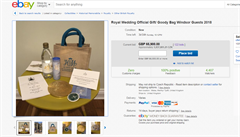 Na portálu eBay se objevily dárkové taky z královské svatby. Nejdraí stojí...