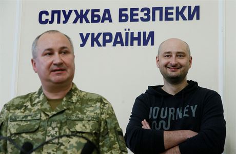 Arkadij Babenko a f sttn bezpenostn sluby (SBU) Vasily Gritsak.