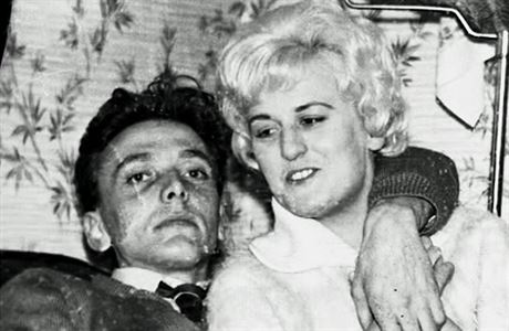 Ian Brady a Myra Hindleyová zavradili nejmén 5 dtí.