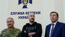Rusk novin Arkadij Babenko (uprosted), ukrajinsk prokurtor Jurij...