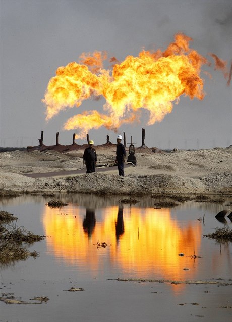 Ropné pole poblí Bagdádu (ilustraní foto)