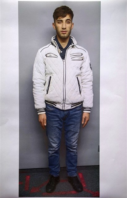 Dvacetiletý Iráan Alí Baár, hlavní podezelý ze znásilnní a vrady 14leté...