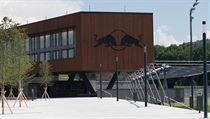 Hlavní budova hokejové a fotbalové akademie v Salcburku.