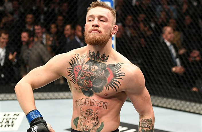 4) Connor McGregor nevstoupil do ringu od listopadu 2016, peníze v�ak zápasník...