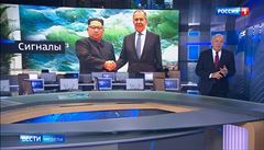 Příliš vážné setkání s Lavrovem? Ruská státní televize přidělala Kimovi úsměv