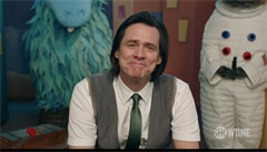 Jim Carrey jako pan Pickles. Seriál ertování (Kidding, 2018). Reie: Michael...