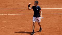 Rakuan Dominic Thiem slaví klíový bod v semifinále French Open.