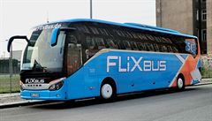 Jet v roce 2014 byly autobusy Flixbusu modré. Teprve po fúzi s MeinFernbusem...